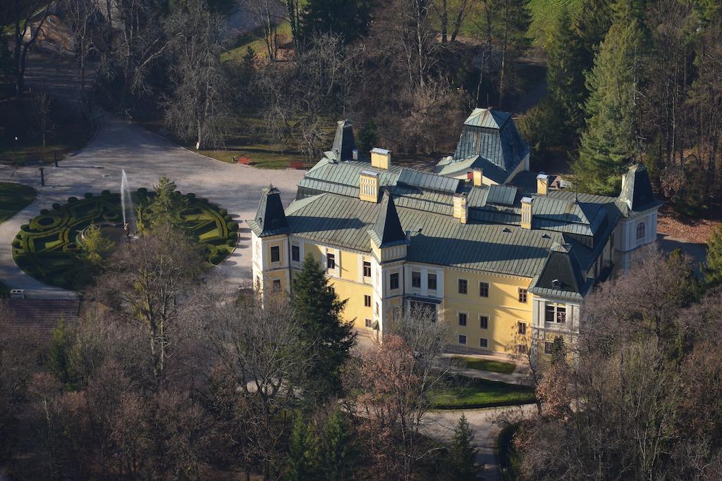 Penzion Pri Kastieli Betliar Exteriör bild